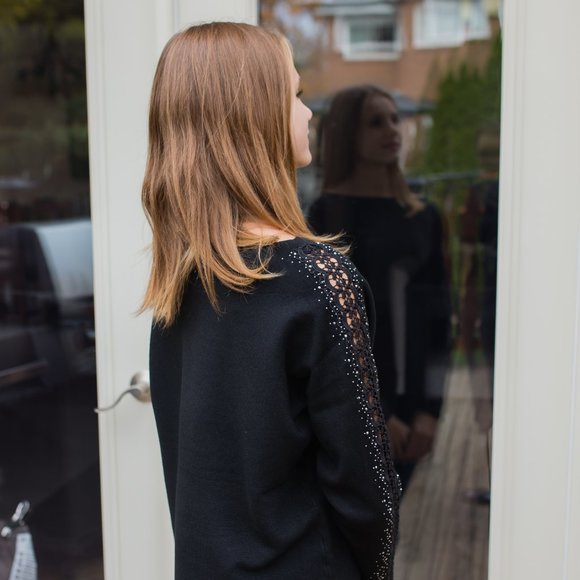 Sweater with decorated long sleeves - Picture 9 of 12